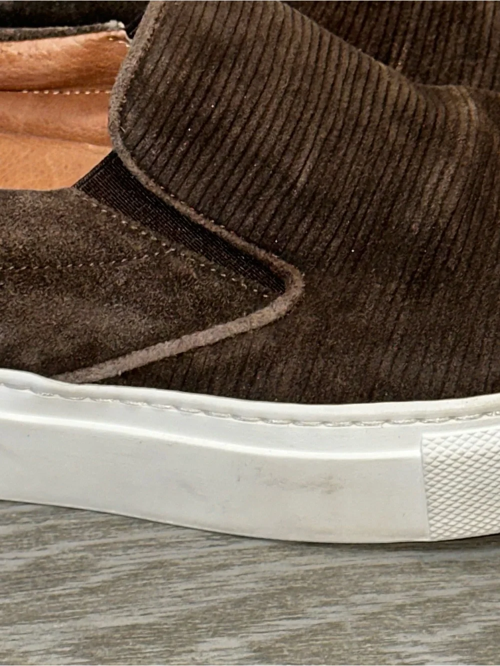 M. Gemi Cerchio Brown Corduroy Suede Slip On Sneakers Women’s 39 Casual Comfort